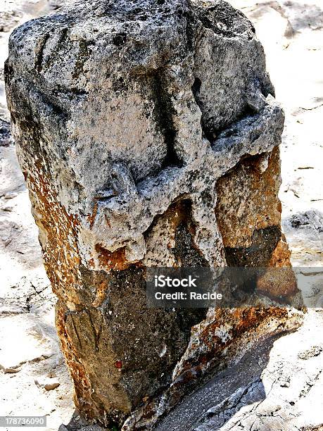 Antica Grave - Fotografie stock e altre immagini di A forma di croce - A forma di croce, Cattolicesimo, Cimitero