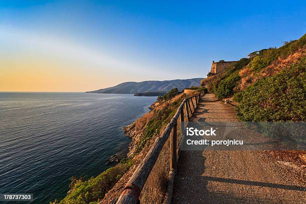 Ruta A Porto Azzuro Foto de stock y más banco de imágenes de Porto Azzurro - Porto Azzurro, Isla de Elba, Aire libre