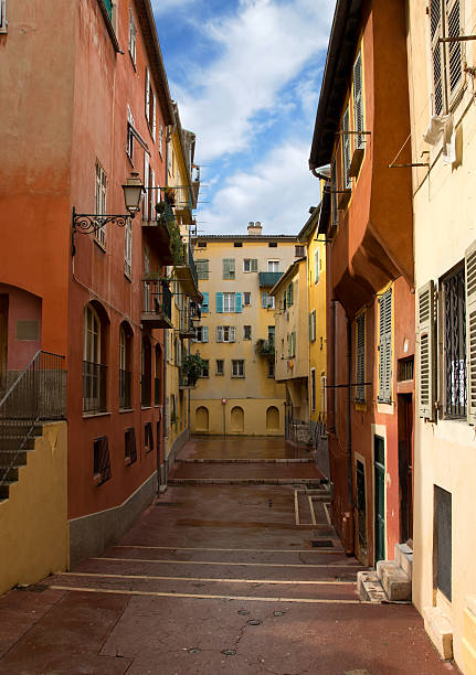 istock Nice - Houses in the old town 178738990