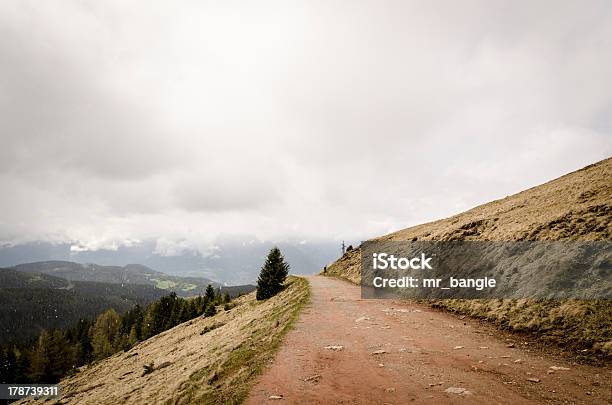 Photo libre de droit de Paysage De Montagne2 banque d'images et plus d'images libres de droit de 2000-2009 - 2000-2009, Automne, Bleu