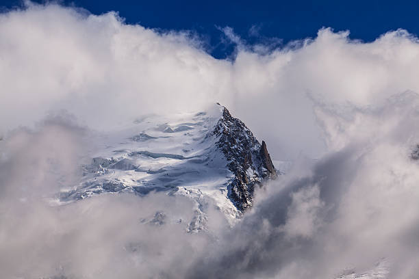 istock Beautiful mountain scenery in the Alps 178740545