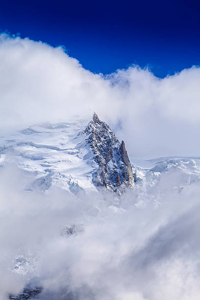 istock Beautiful mountain scenery in the Alps 178744381