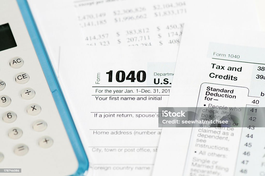 income tax form - Lizenzfrei Amerikanische Währung Stock-Foto