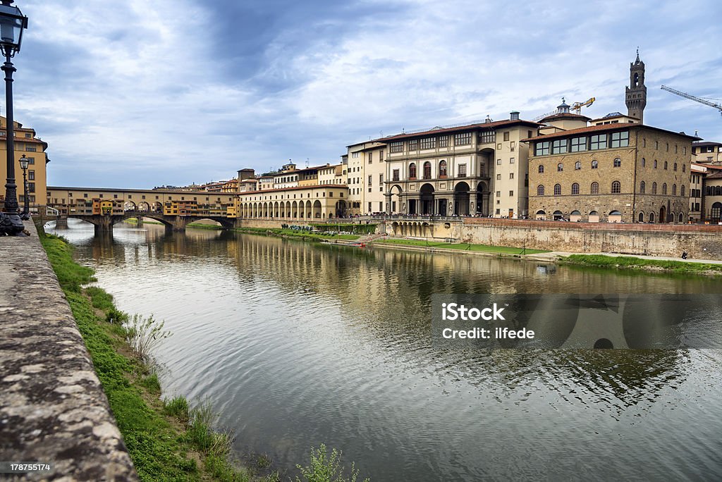 Florencia, Arno y Ponte Vecchio. Toscana, Italia - Foto de stock de Aire libre libre de derechos