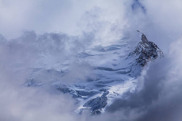 istock Beautiful mountain scenery in the Alps 178761012