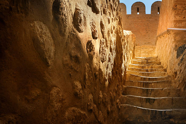 old stone stairs - medinah temple fotografías e imágenes de stock