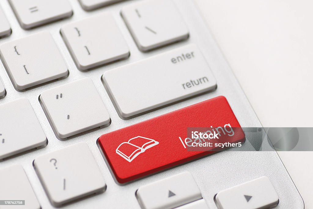 Vermelho e-learning chave no teclado do computador - Royalty-free Aprender Foto de stock