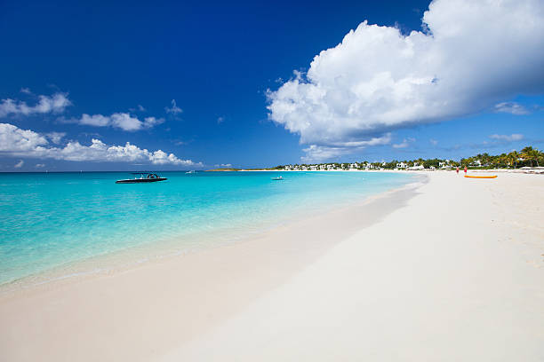 hermosa playa caribe - provo fotografías e imágenes de stock