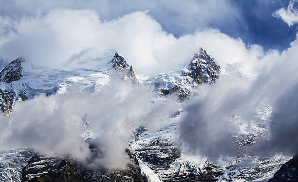 istock Beautiful mountain scenery in the Alps 178764870