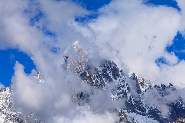 istock Beautiful mountain scenery in the Alps 178765023