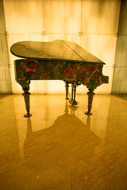 istock Flower Piano in yellow light 178765255