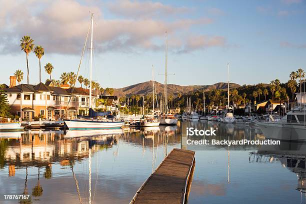 Teuren Gebäude Und Boote Ventura Stockfoto und mehr Bilder von San Buenaventura - San Buenaventura, Bezirk Ventura, Hafen