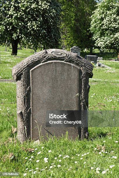 Пустой Гранитная Gravestone — стоковые фотографии и другие картинки Антиквариат - Антиквариат, Вертикальный, Гранит