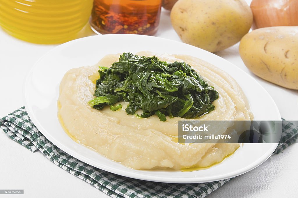 Fava Frullato con spinaci. - Foto stock royalty-free di A quadri