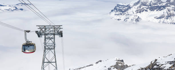 mount titlis in engelberg switzerland - canton obwalden imagens e fotografias de stock