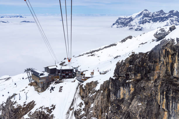 mount titlis in engelberg switzerland - canton obwalden imagens e fotografias de stock