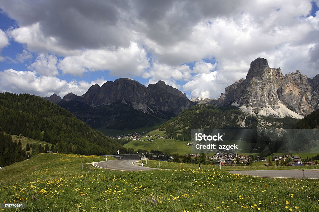 alpine village - Foto de stock de Aldeia royalty-free