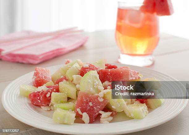 Estate Anguria E Insalata Di Cetrioli - Fotografie stock e altre immagini di A forma di blocco - A forma di blocco, Alimentazione sana, Anguria