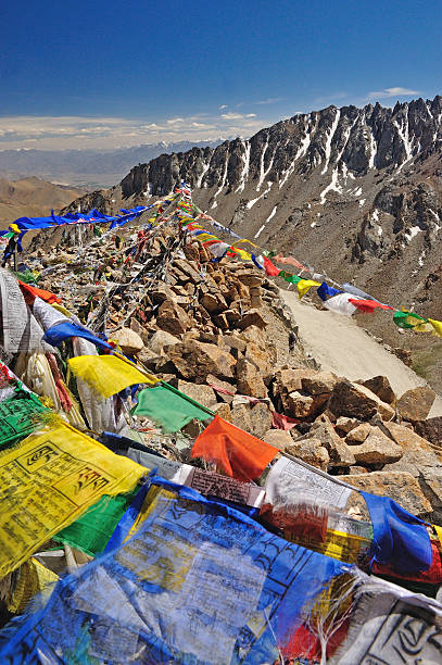 istock Tibetan flag at Khardungla Pass 178775797