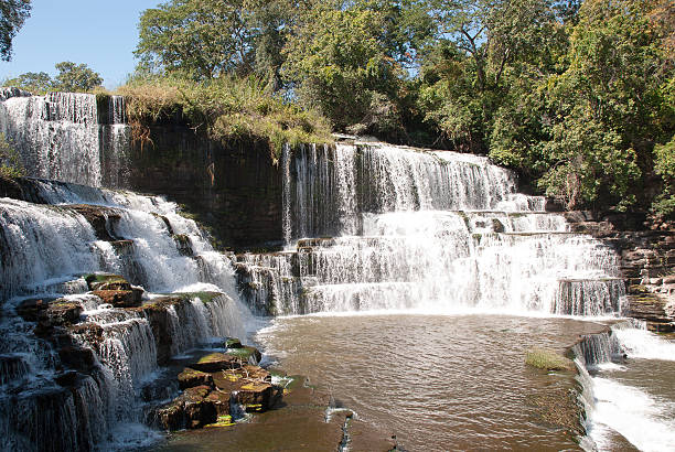 kiubo luvilombo 滝のロッジカタンガコンゴ民主共和国 - congo river ストックフォトと画像