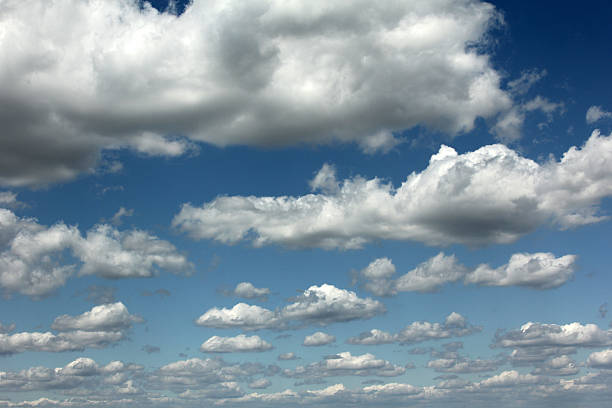 wolken1 - globo del tiempo fotografías e imágenes de stock