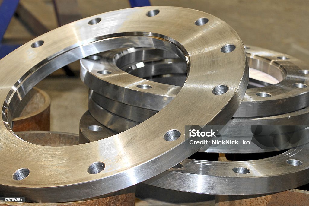 Novo flanges na oficina de planta - Foto de stock de Abstrato royalty-free