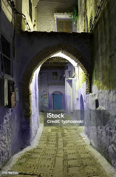 Photo libre de droit de Medina De Chefchaouen De Nuit banque d'images et plus d'images libres de droit de Afrique - Afrique, Afrique du Nord, Arc - Élément architectural