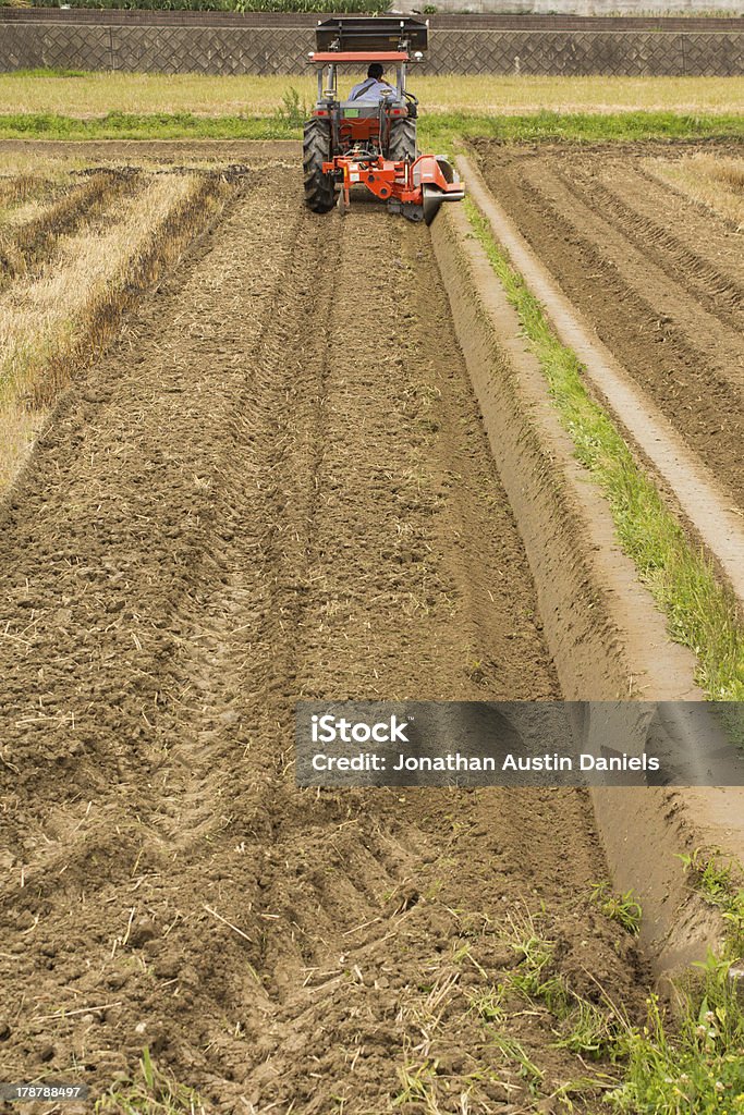 Traktor gepflügt - Lizenzfrei Agrarbetrieb Stock-Foto
