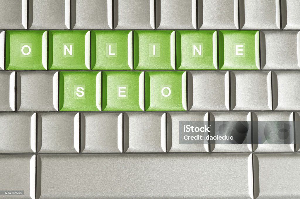 Metallic-Tastatur mit word ONLINE SEO - Lizenzfrei Alphabet Stock-Foto