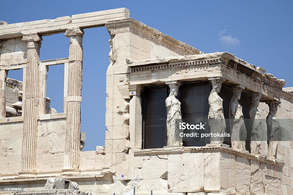女人像柱のポーチの Erechtheion 、アテネ、421 -407 BC - アテナイのアクロポリスのロイ��ヤリティフリーストックフォト