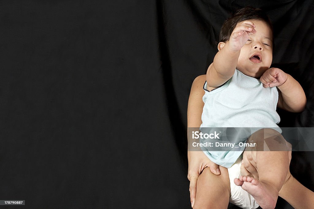 Dziecko z sleepy oczy - Zbiór zdjęć royalty-free (6 - 11 miesięcy)