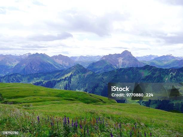 Hermosa Vista En La Parte Superior De La Montaña Alemania Foto de stock y más banco de imágenes de Abierto
