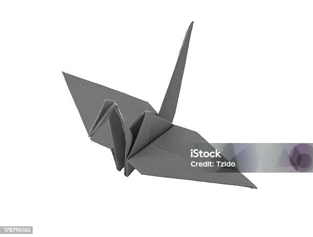Papel De Origami Aves Grises Sobre Fondo Blanco Foto de stock y más banco de imágenes de Amor - Sentimiento - Amor - Sentimiento, Animal, Arte
