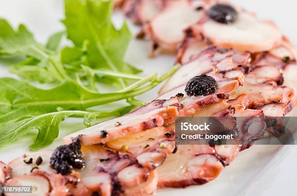 Carpaccio Di Polpo - Fotografie stock e altre immagini di Aceto balsamico - Aceto balsamico, Antipasto, Carpaccio - Cibo