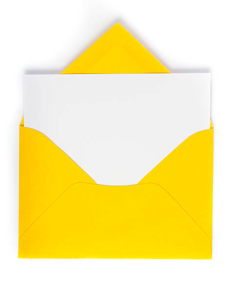 amarillo sobre (clipping path (borde de corte)) - manilla envelope fotografías e imágenes de stock