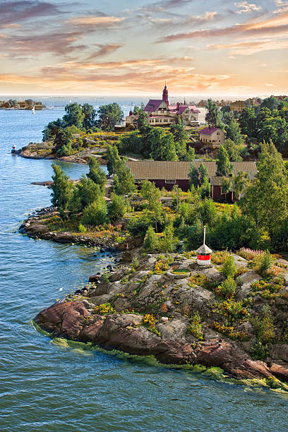 islas cerca de helsinki, en finlandia - suomenlinna fotografías e imágenes de stock