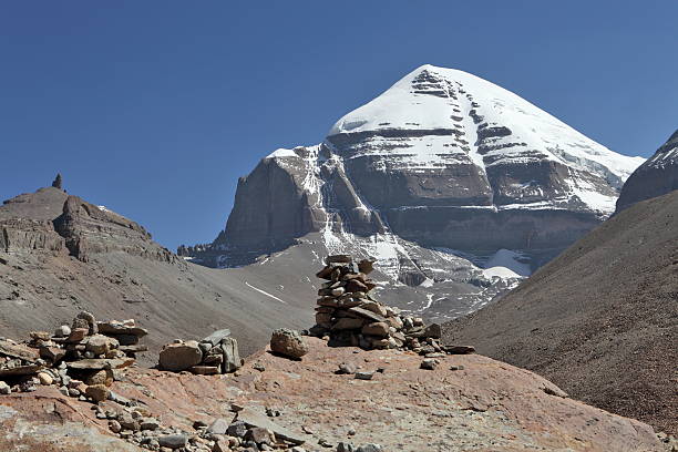 saint mont kailash - bonpo photos et images de collection