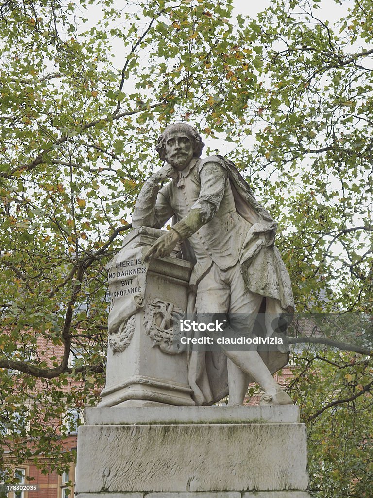 Шекспировский Статуя - Стоковые фото Уильям Шекспир роялти-фри