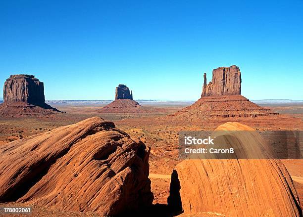 Photo libre de droit de Monument Valley Étatsunis banque d'images et plus d'images libres de droit de Aride - Aride, Arizona, Destination de voyage