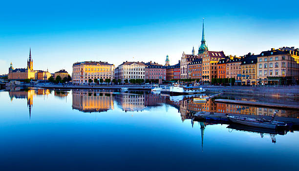 città vecchia di stoccolma - stockholm foto e immagini stock