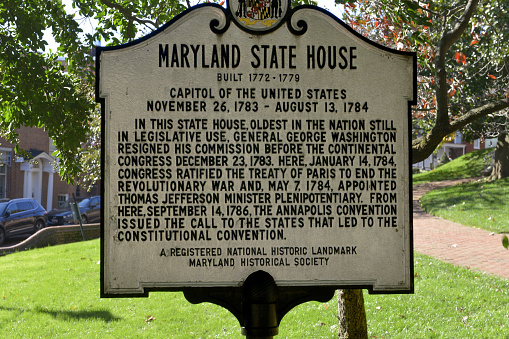 Historic marker giving information on the Maryland State House in Annapolis, MD