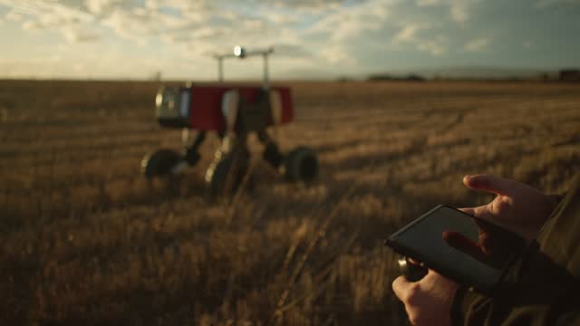 Test of an self-driven prototype of an agriculture robot, using digital tablet on the field stubble