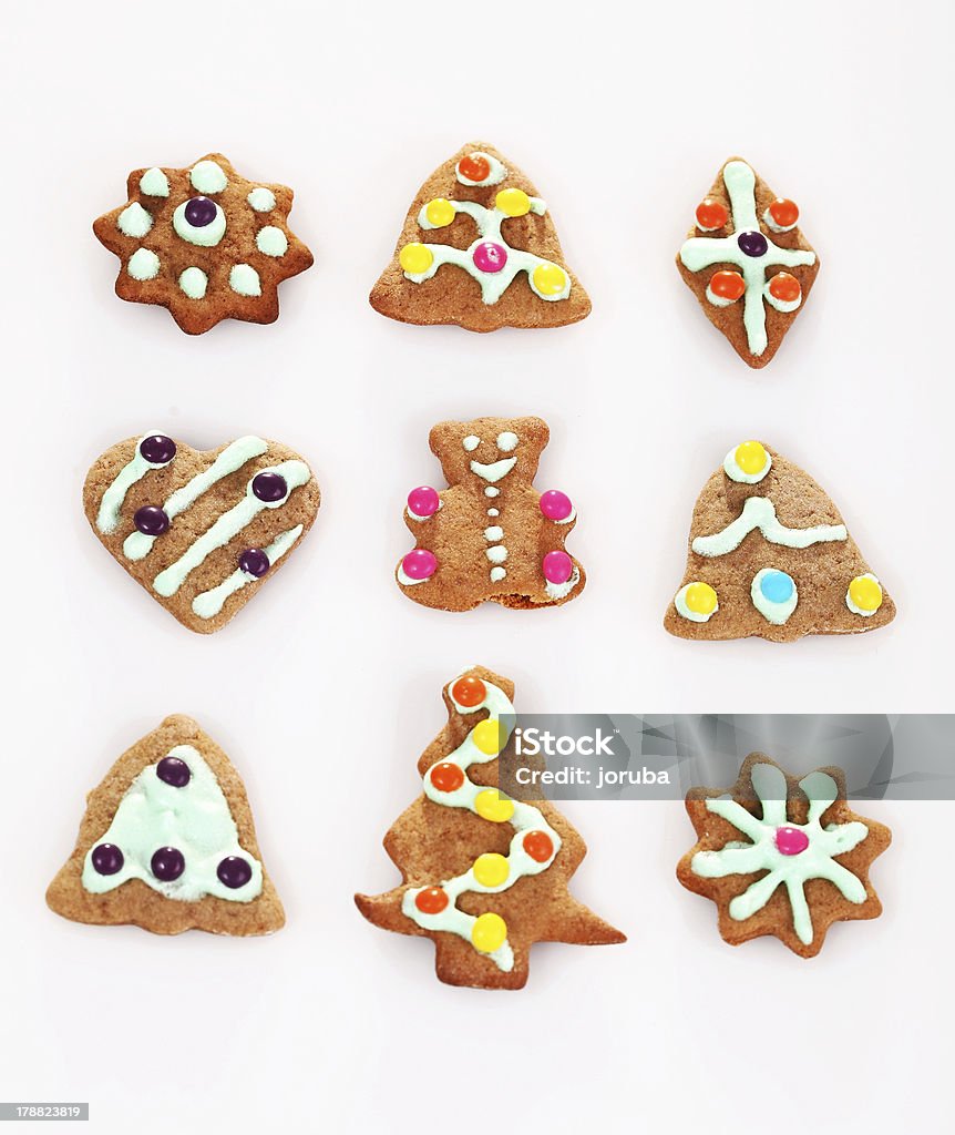 Galleta de navidad pan de jengibre - Foto de stock de Adorno de navidad libre de derechos