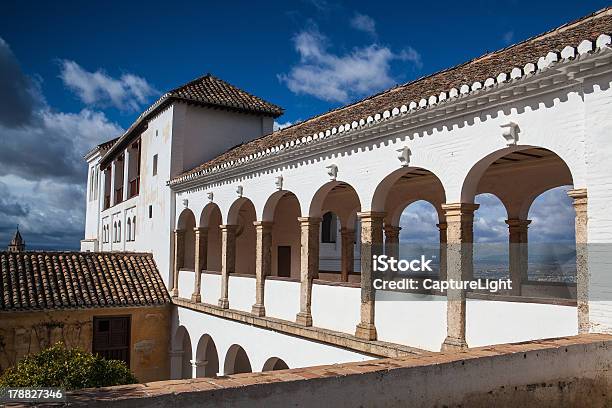 Pavillon Di Generalife In Alhambra Complessi - Fotografie stock e altre immagini di Andalusia - Andalusia, Architettura, Astratto