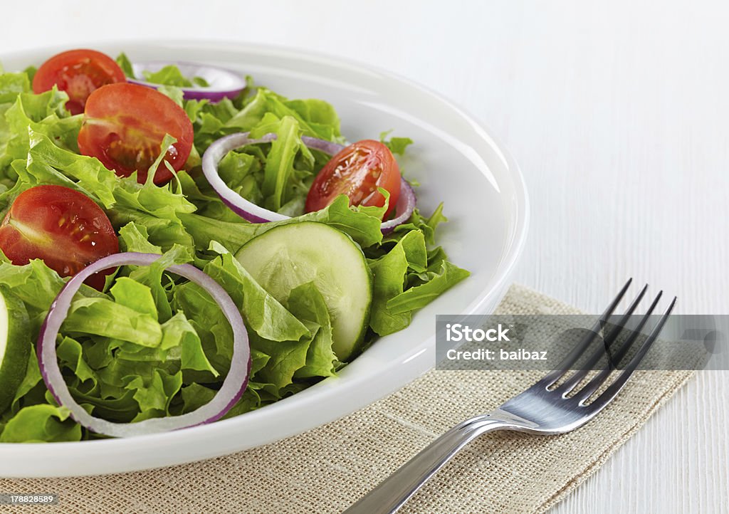 Salada fresca - Foto de stock de Alface royalty-free