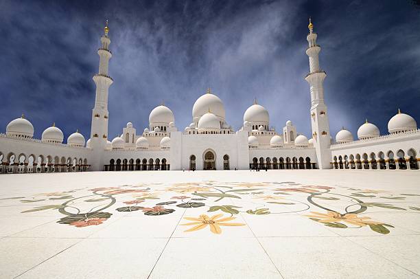 istock Grand Mosque in Abu Dhabi 178828740