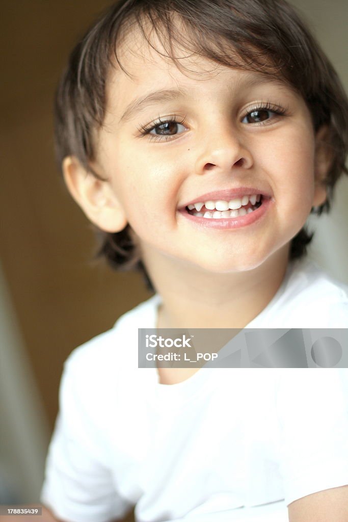 Toddlers Clean Teeth Stock Photo - Download Image Now - Boys, Brown Hair, 2-3  Years - iStock