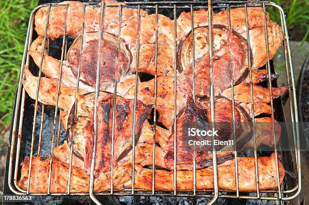 Foto de Churrasco De Frango E Eggplants Barbague e mais fotos de stock de Almoço - Almoço, Ampliação, Assado