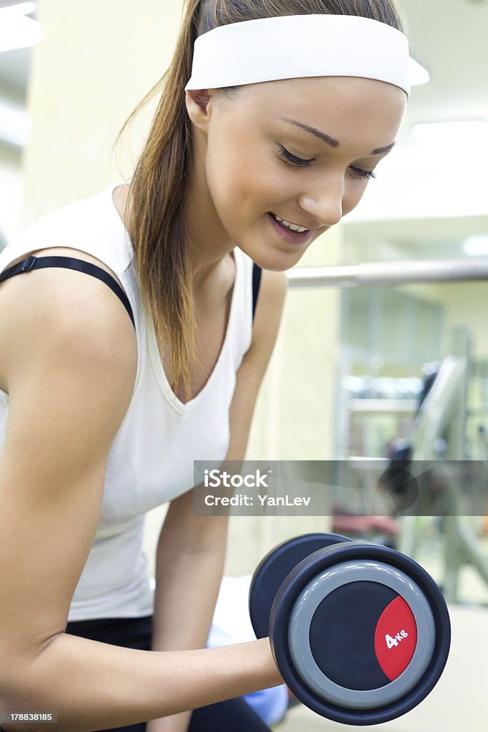 Kobieta w siłowni - Zbiór zdjęć royalty-free (Aktywny tryb życia)