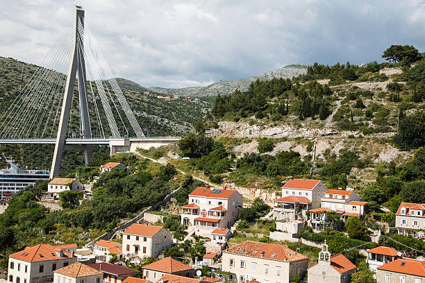 istock Coastal Homes and Gruz Bridge 178839086